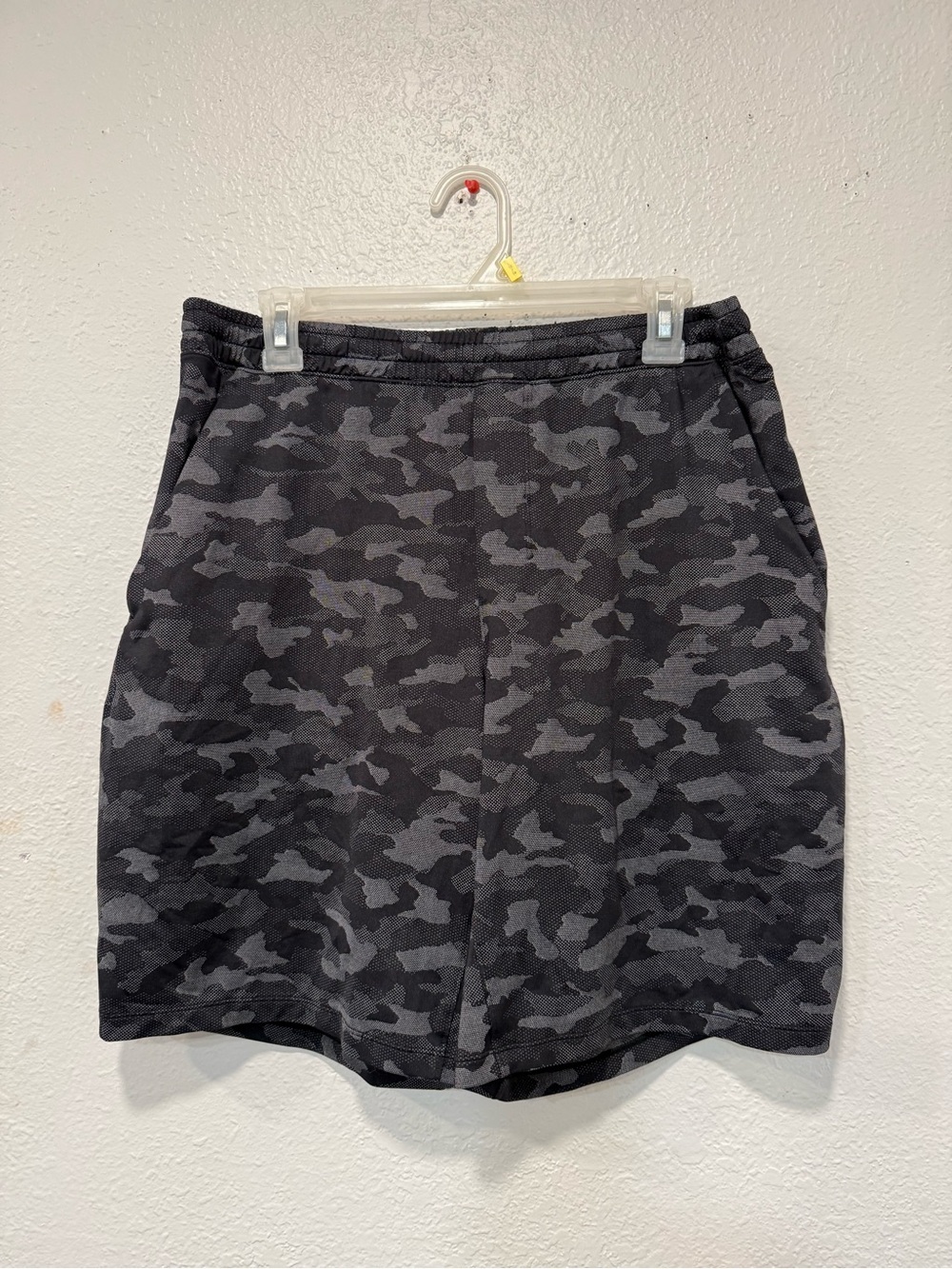 Lululemon Pace Breaker Lined
Short 9" Mens Large Camo Black